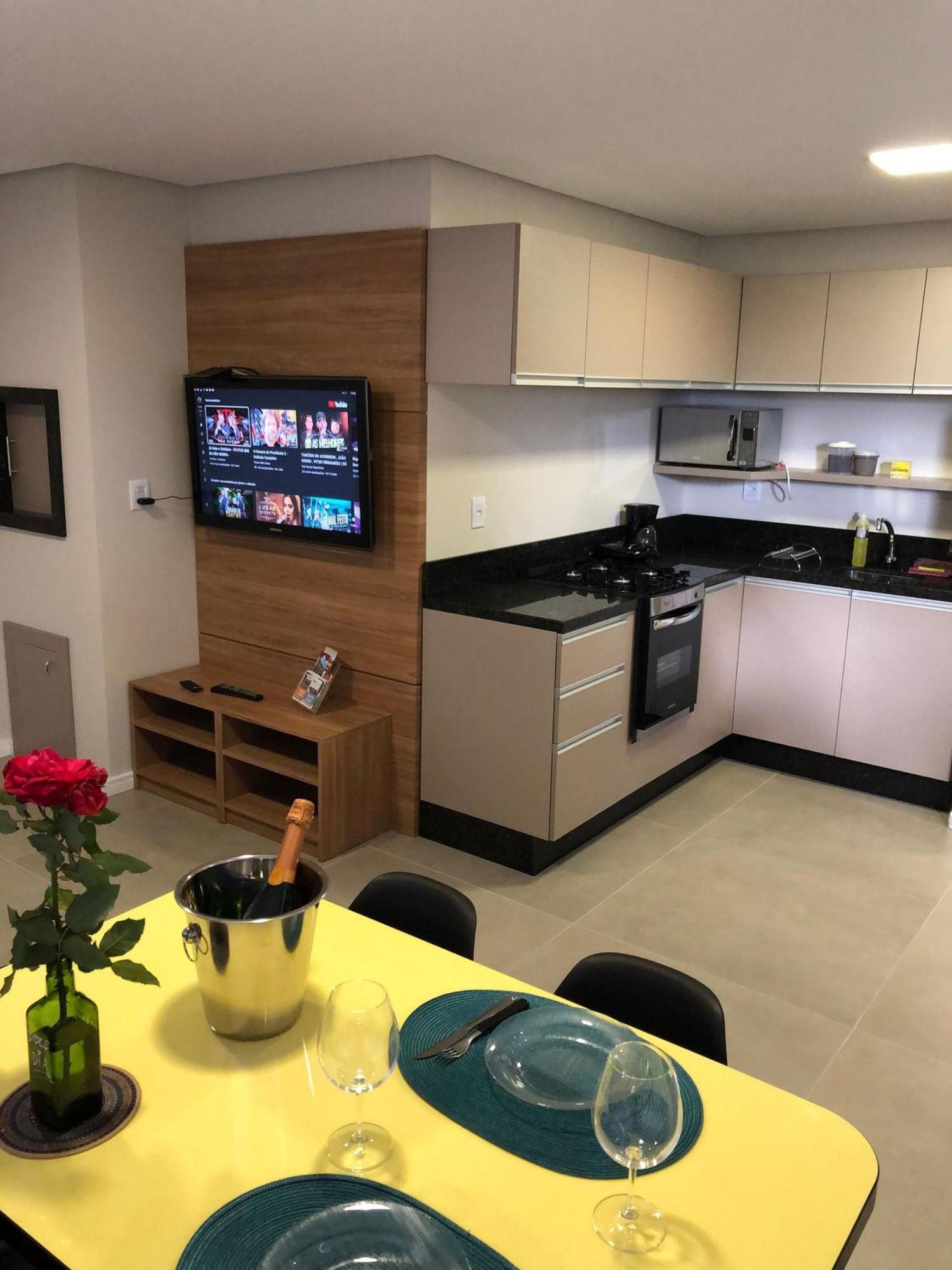 Dallas Apartamentos Na Via Gastronomica-Estacionamento-Amplos E Equipados-Wifi Bento Goncalves Luaran gambar