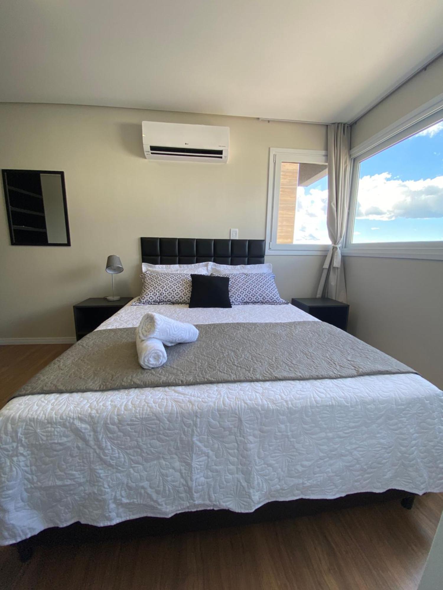 Dallas Apartamentos Na Via Gastronomica-Estacionamento-Amplos E Equipados-Wifi Bento Goncalves Luaran gambar